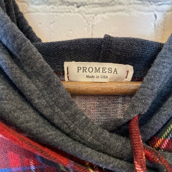 Plaid Hooded Pullover Shirt - Picture 5 of 6